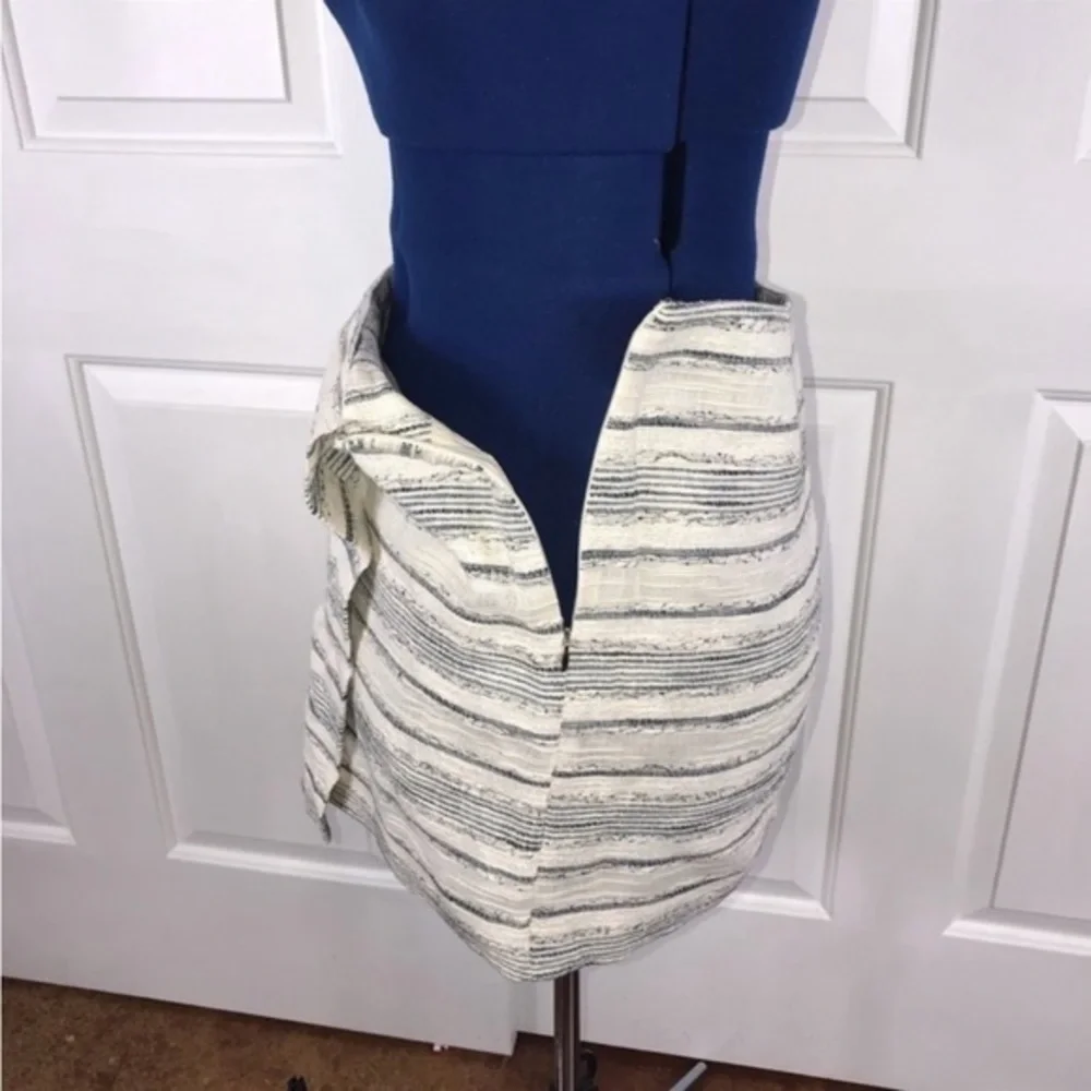 Gap Factory 12 textured weave cream/grey/silver metallic stripe mock wrap skirt‎